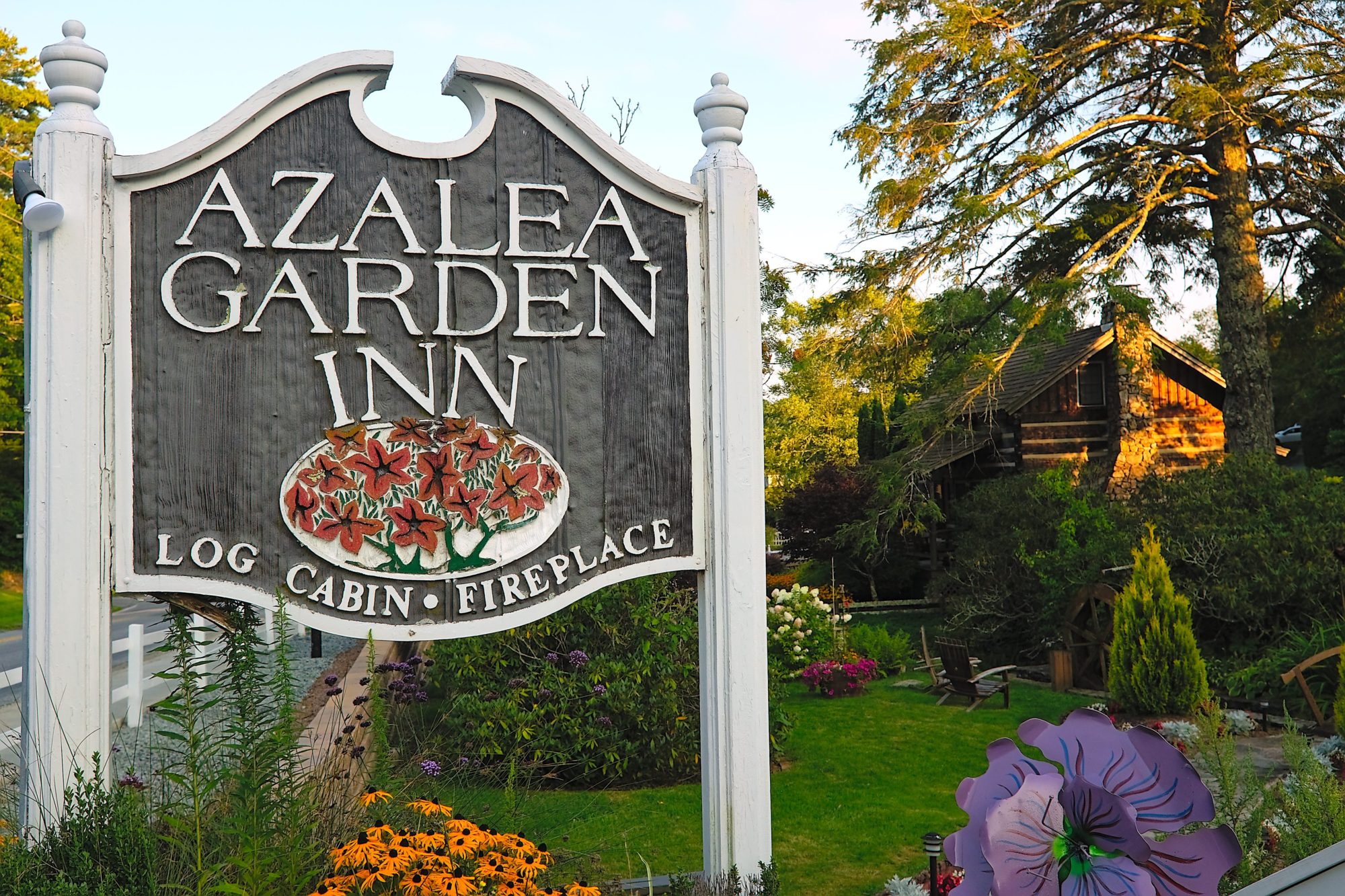 AZALEA GARDEN INN