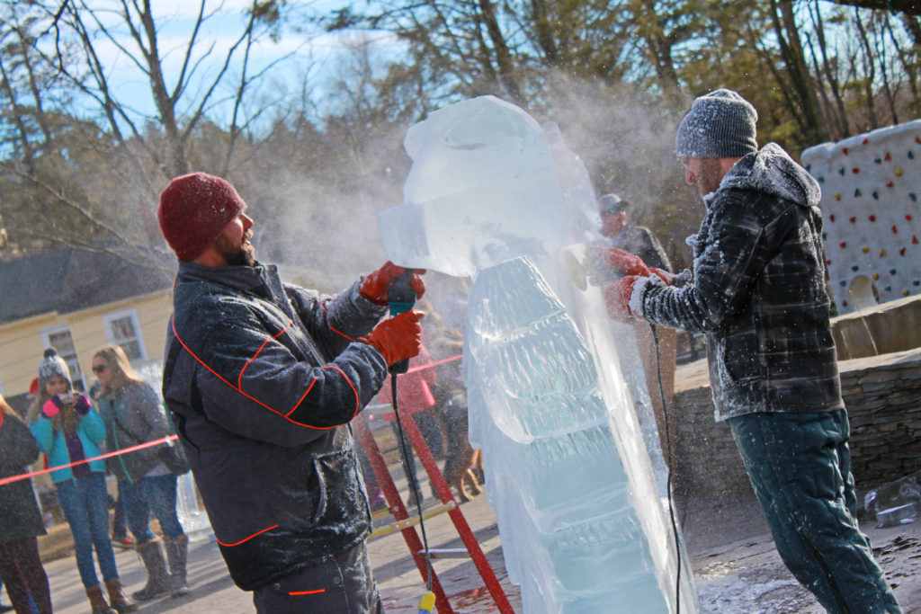 Ice carving in memorial park