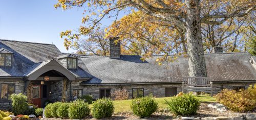 Dine & Stay at these Inns with In-House Restaurants